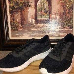 Black and white adidas size 8 1/2